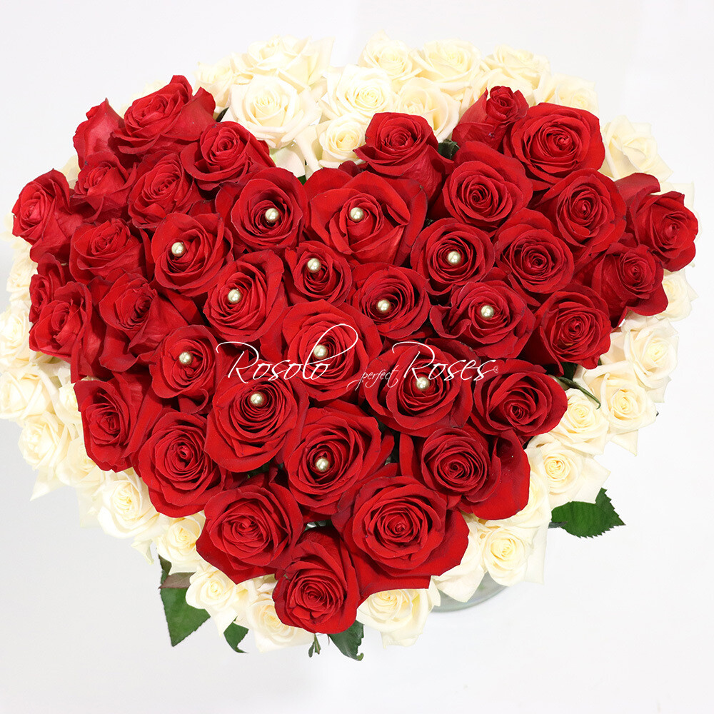 Grand bouquet de roses en forme de cœur