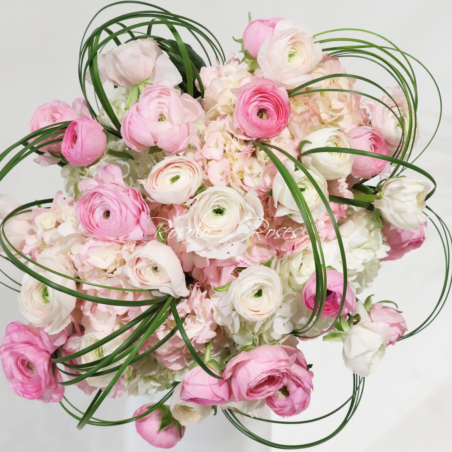 Beau bouquet de renoncules, couleurs pastelles