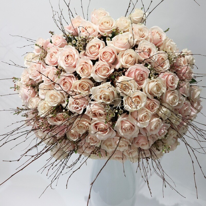 Superbe bouquet de roses pastelles