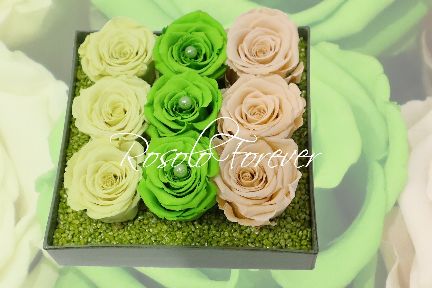 Arrangement de table, carré, en vert et crème