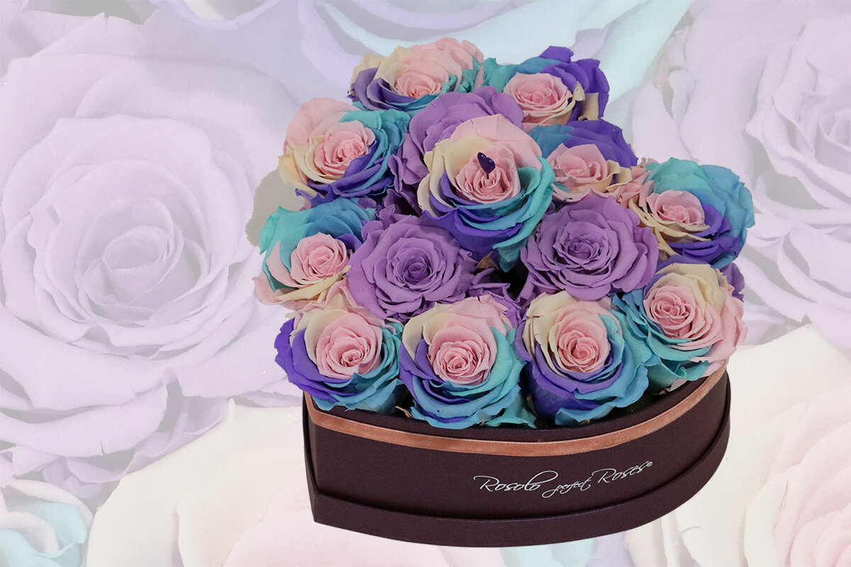 Boîte en forme de coeur, 3 tailles: env. 15, 30 ou 40 roses éternelles, tons mauves