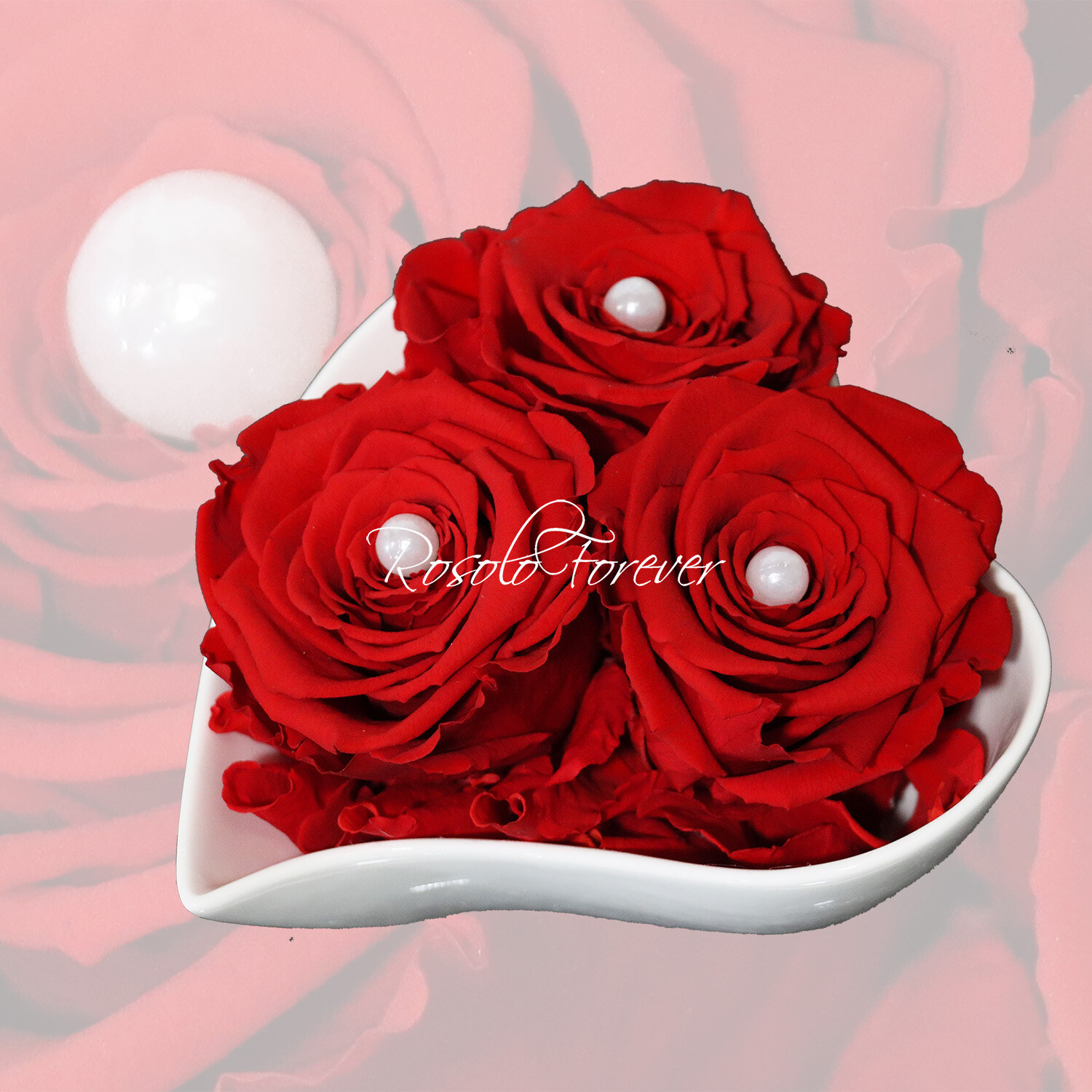 Coeur mignon, 3 roses éternelles en rouge