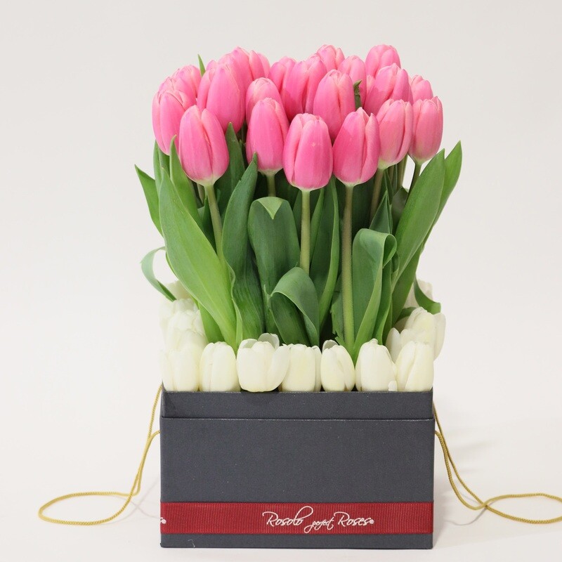 Belle boite carrée, tulipes en rose et blanc