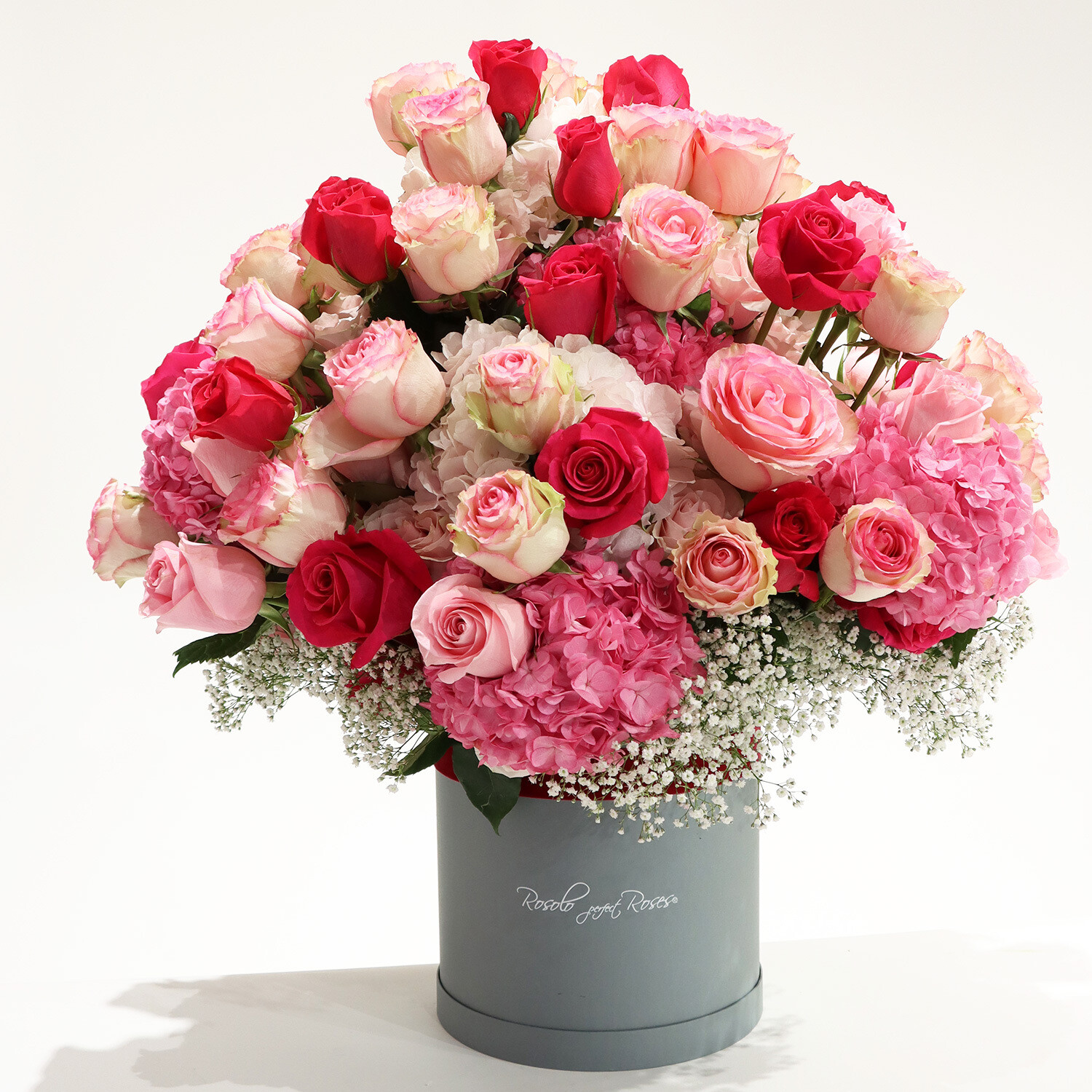 Grande boîte XL, richement arrangée avec magnifiques roses pastelles