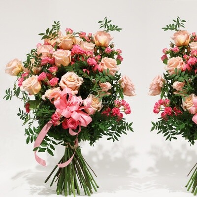 Magnifiques bouquets de Roses, une face