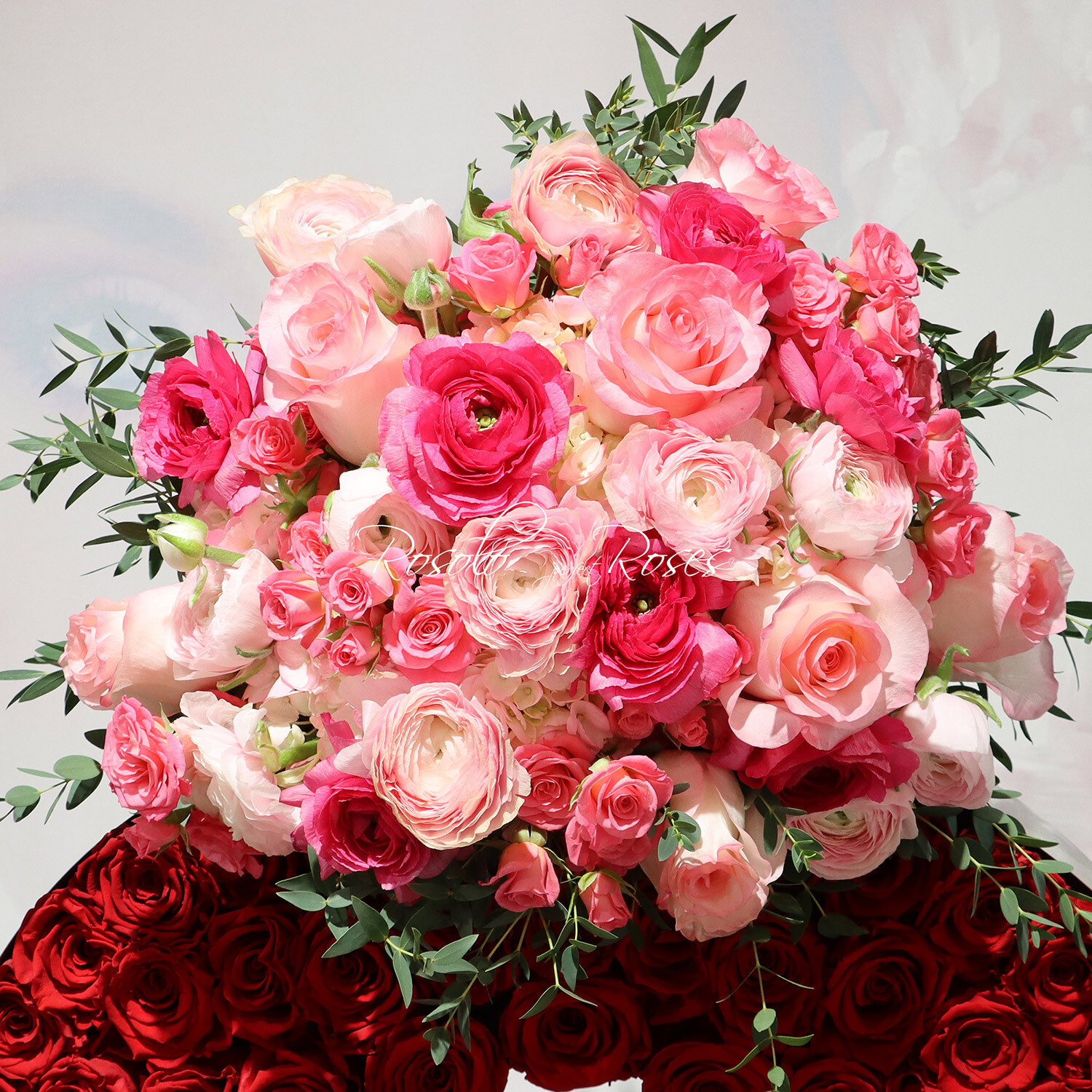 Renoncules, hortensia, babyroses couleurs douces