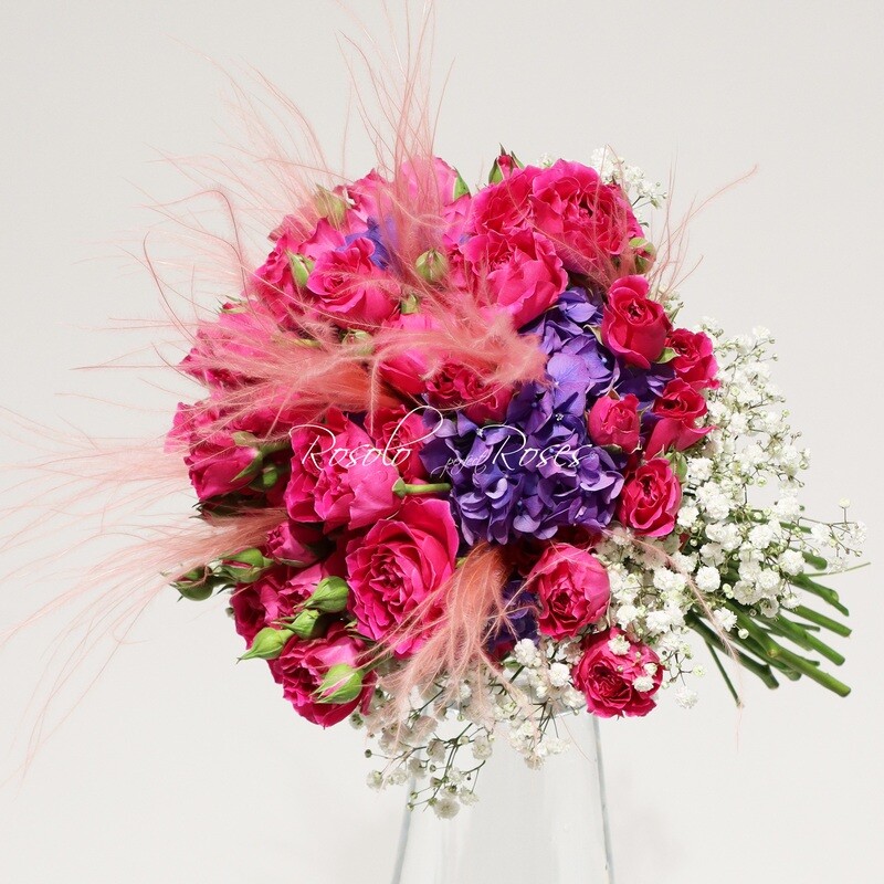 Roses polyantha et hortensia, en fuchsia/mauve