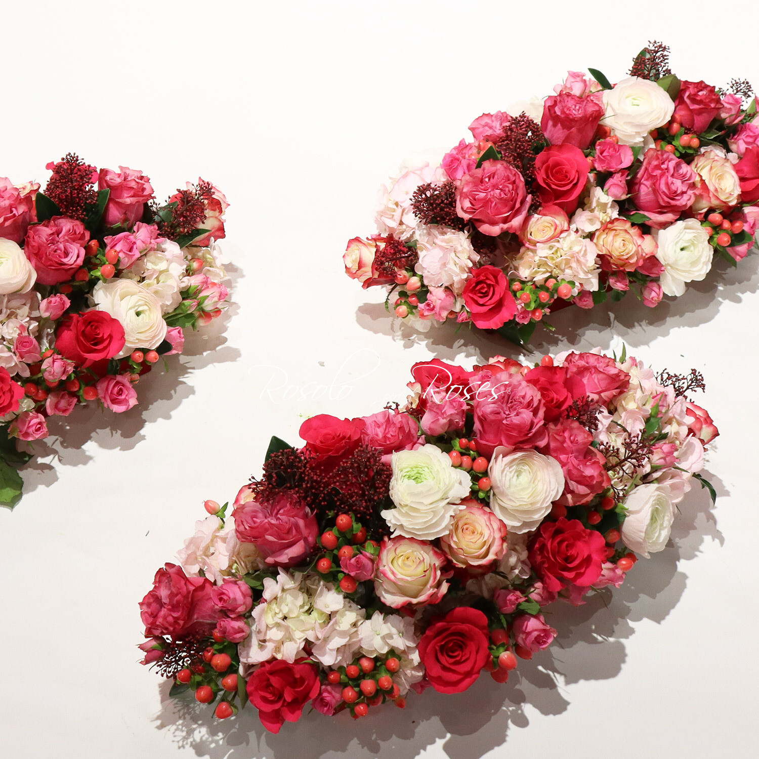 Arrangement de table allongé, couleurs pastelles