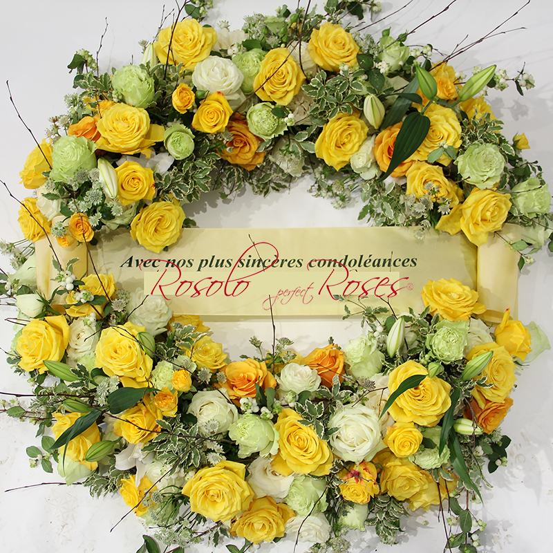 Couronne de roses en jaune, blanc, crème