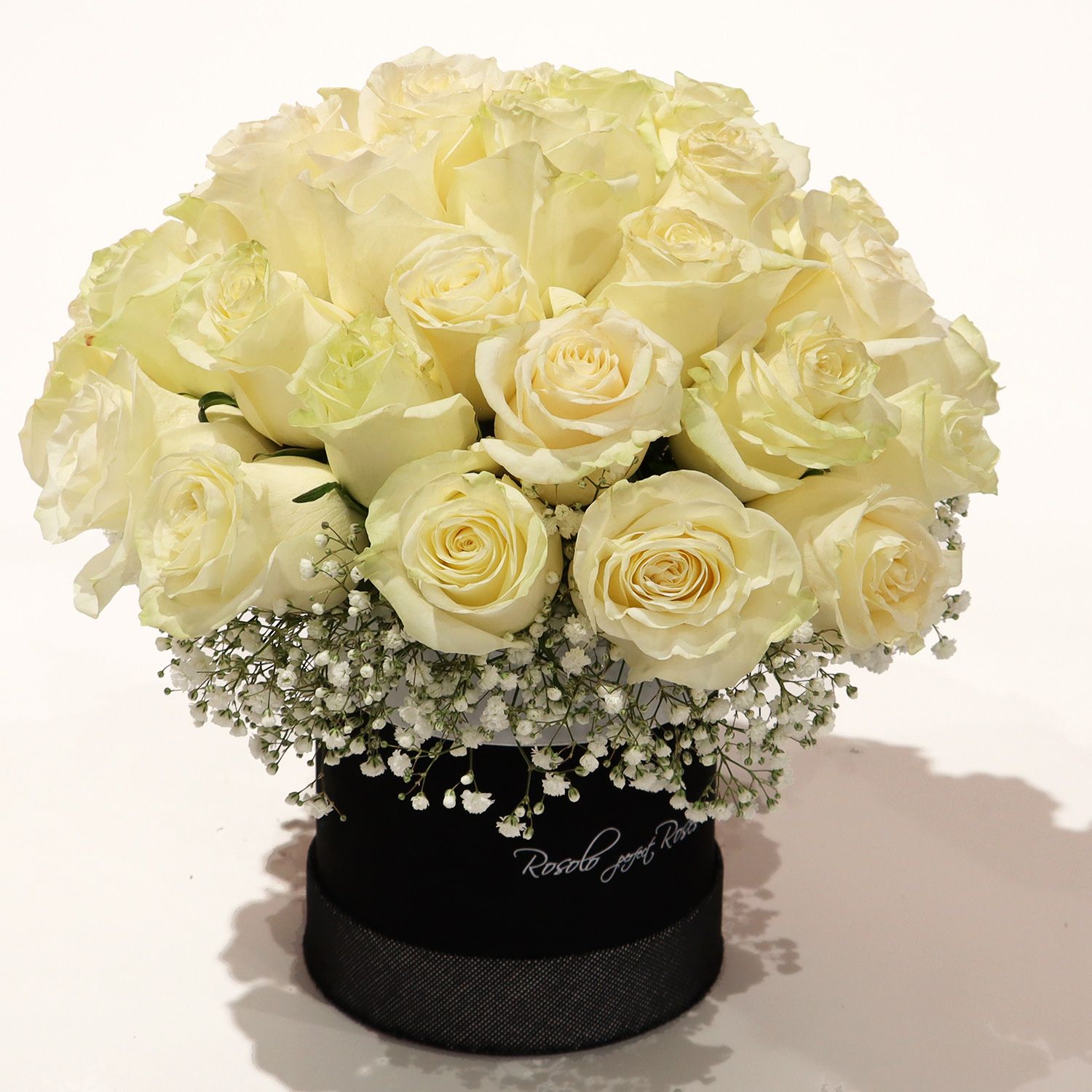 UNIQUE: 35 grandes roses blanches "Mondial" dans une superbe boite