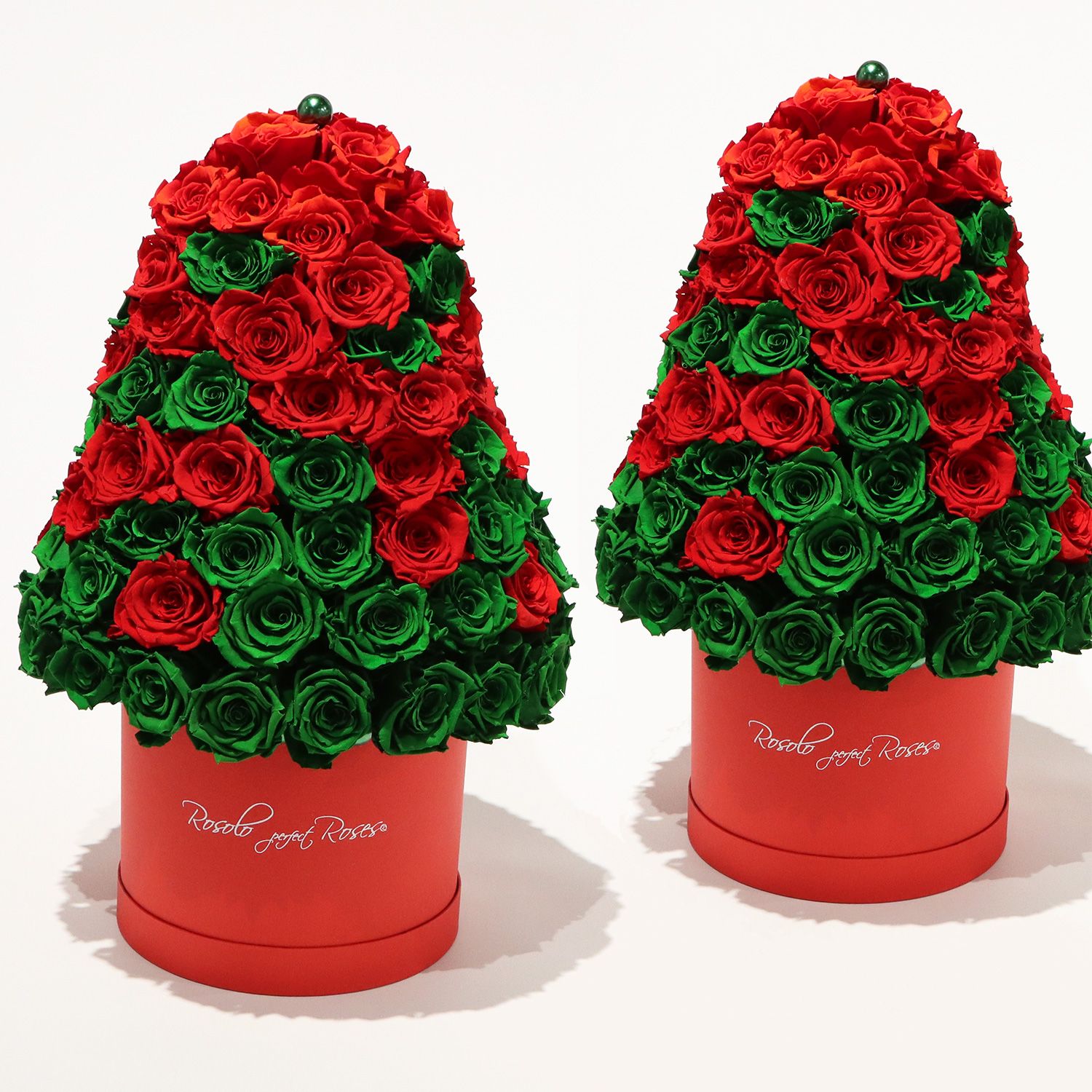 UNIQUE: Pyramide de roses éternelles en rouge et vert, Taille: grand (env. 99 roses)