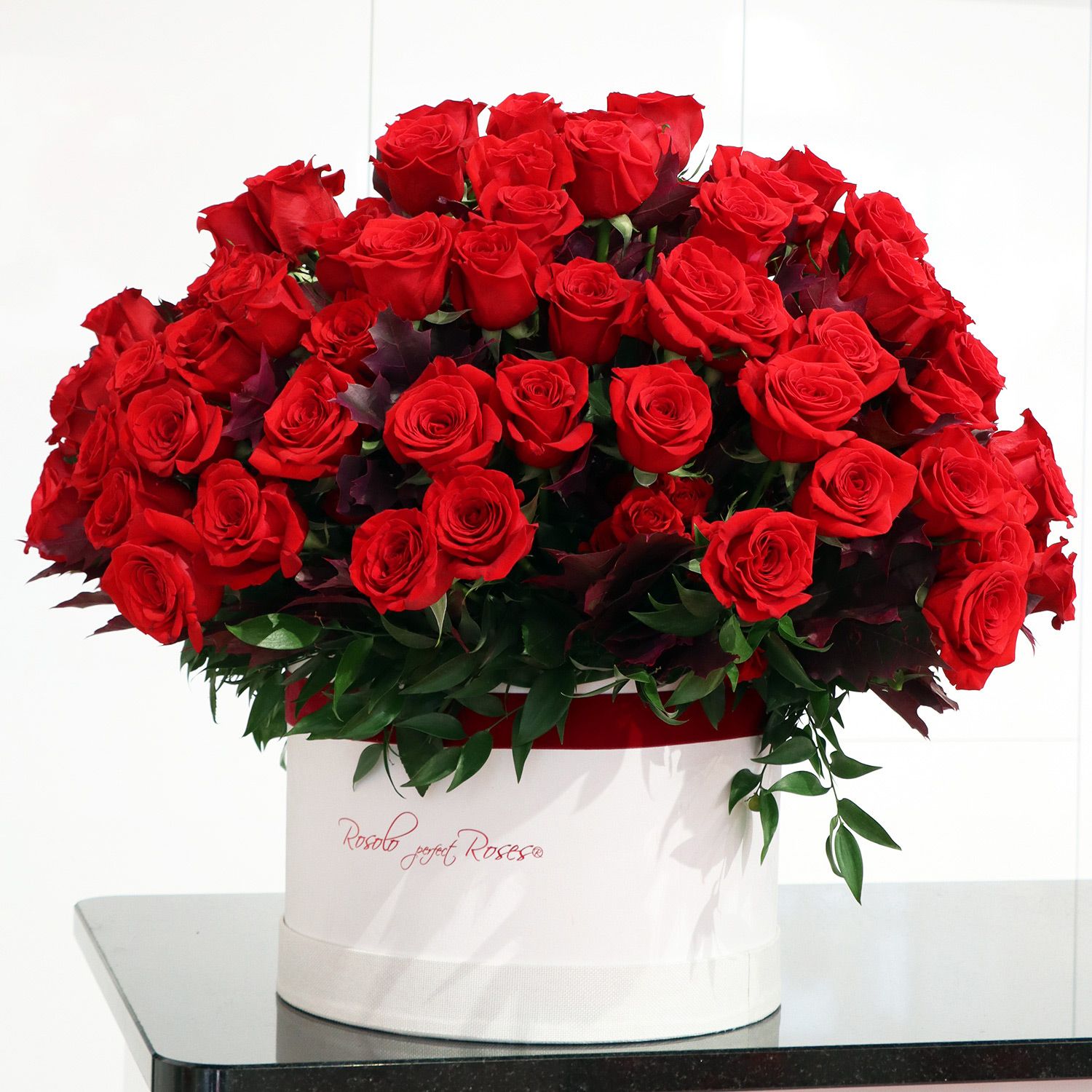 Somptueuse boite de roses rouges, plusieurs tailles.