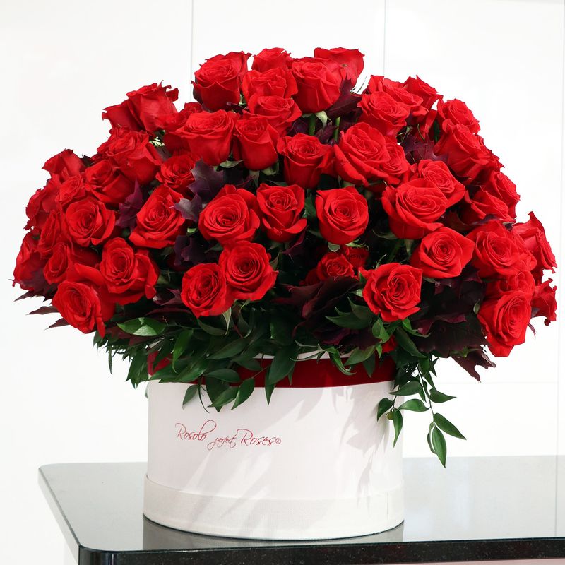 Somptueuse boite de roses rouges, plusieurs tailles.