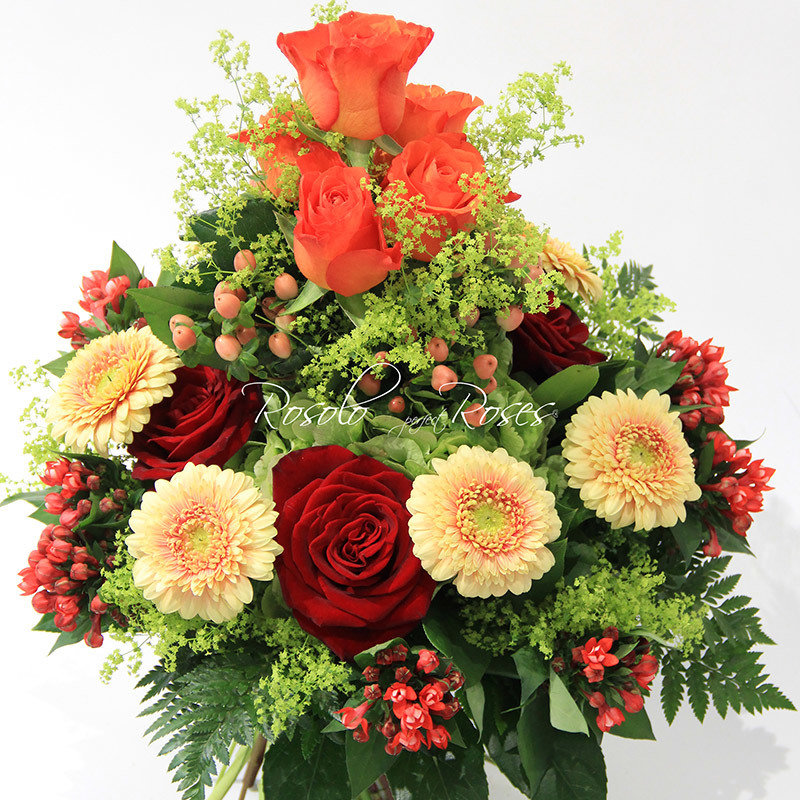 Magnifique bouquet, camaïeu en orange et rouge