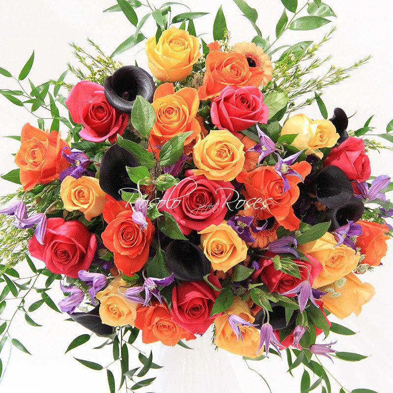 Beau bouquet de roses et clematis