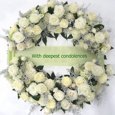 Couronne, sobre, tout en blanc
