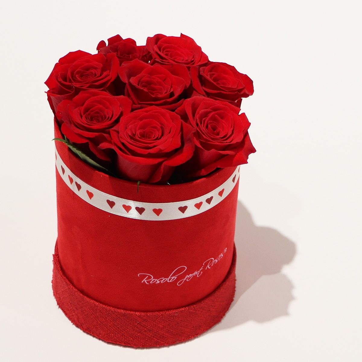 Jolie boite ROSOLO, 8 roses rouges