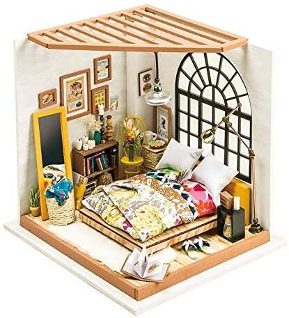 Miniature House: Alice's Dreamy Bedroom