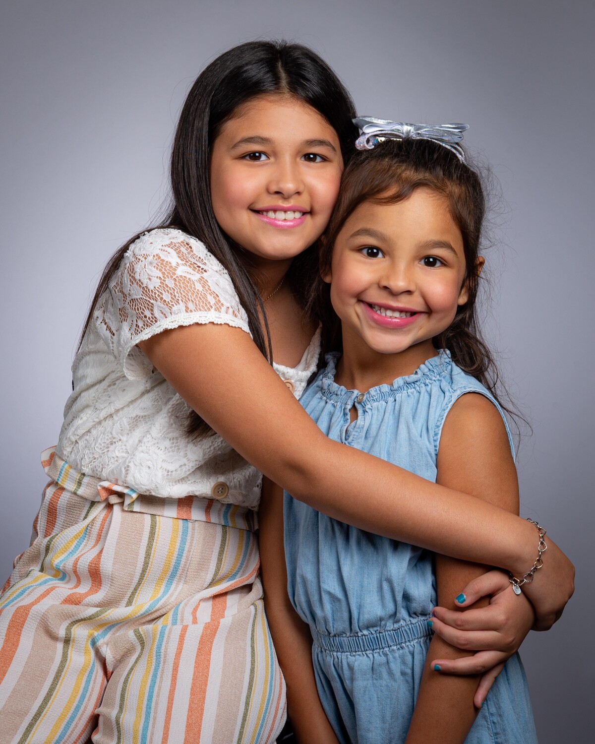 PORTRAITS FAMILY STUDIO