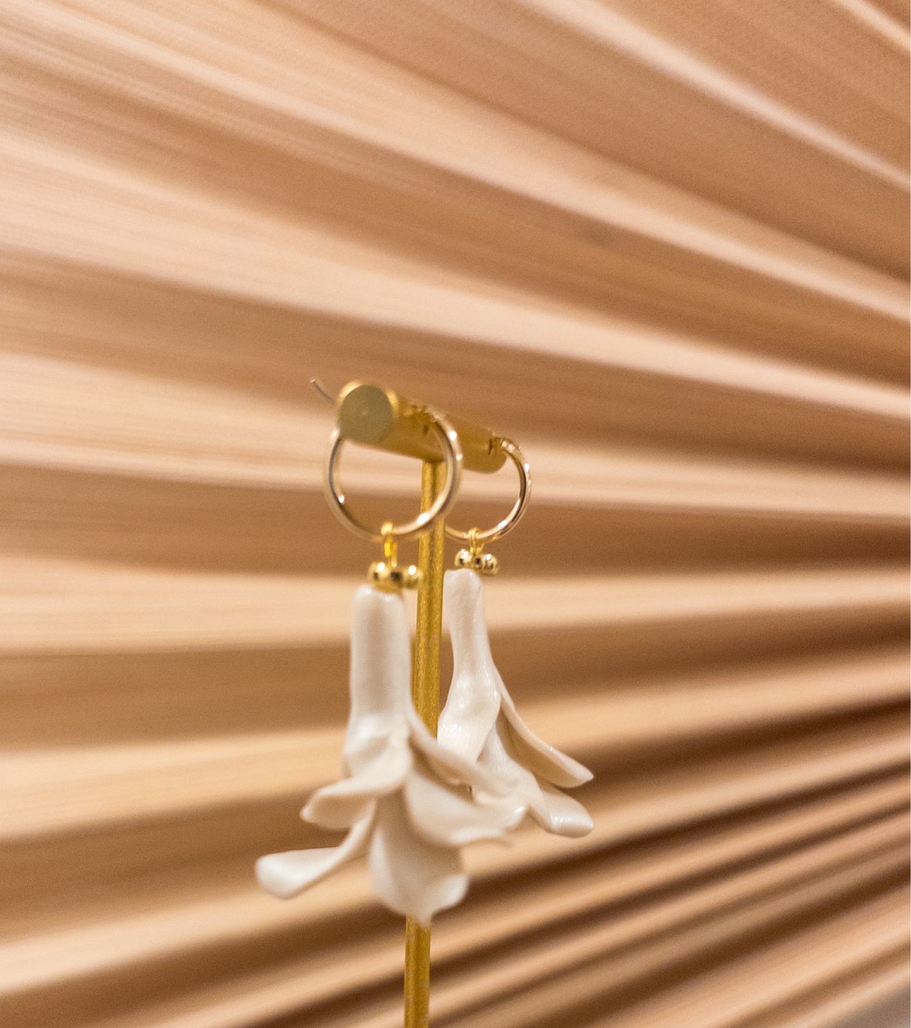 Koolina 14k Goldfilled Clasp Hoops