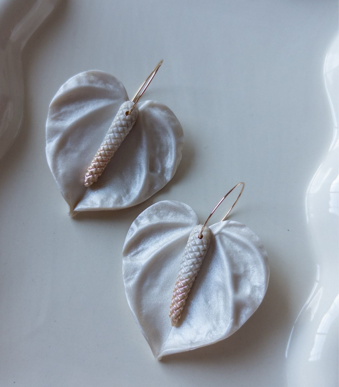 Pearl Glaze 14k Goldfilled Hoops