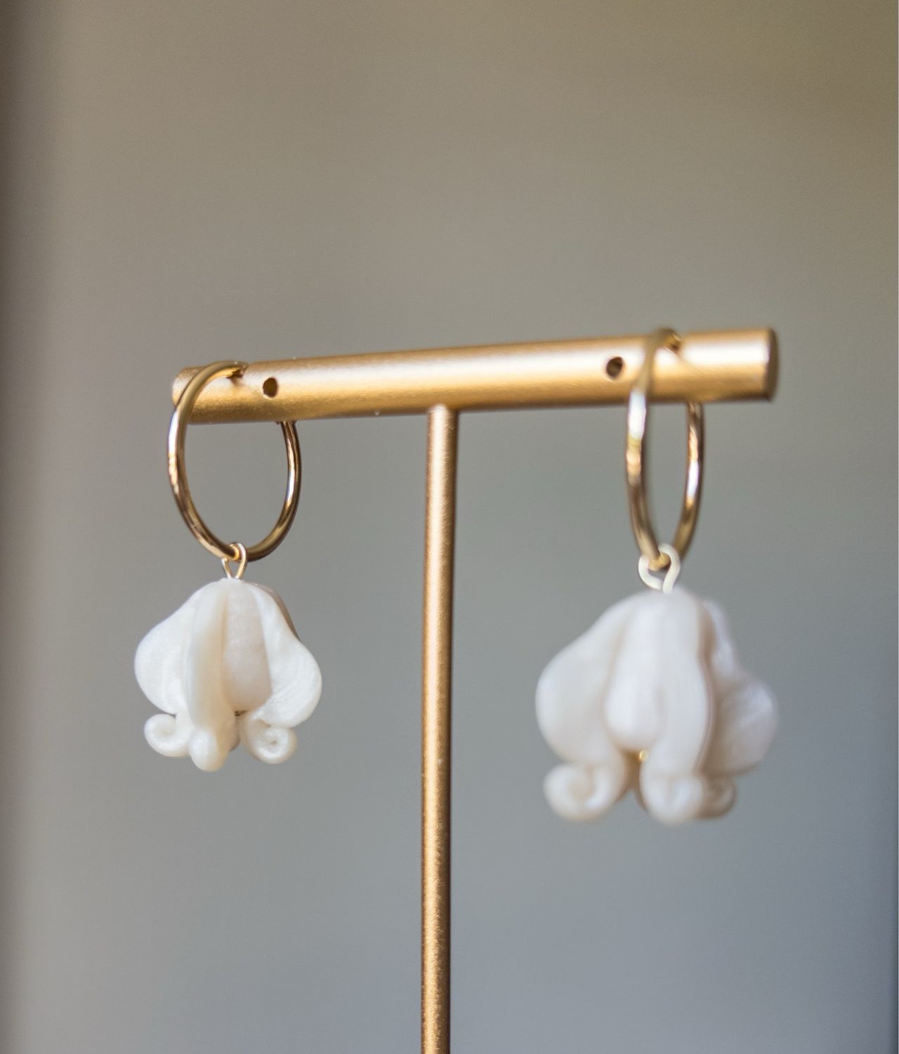 Milky 18k Goldfilled Huggy