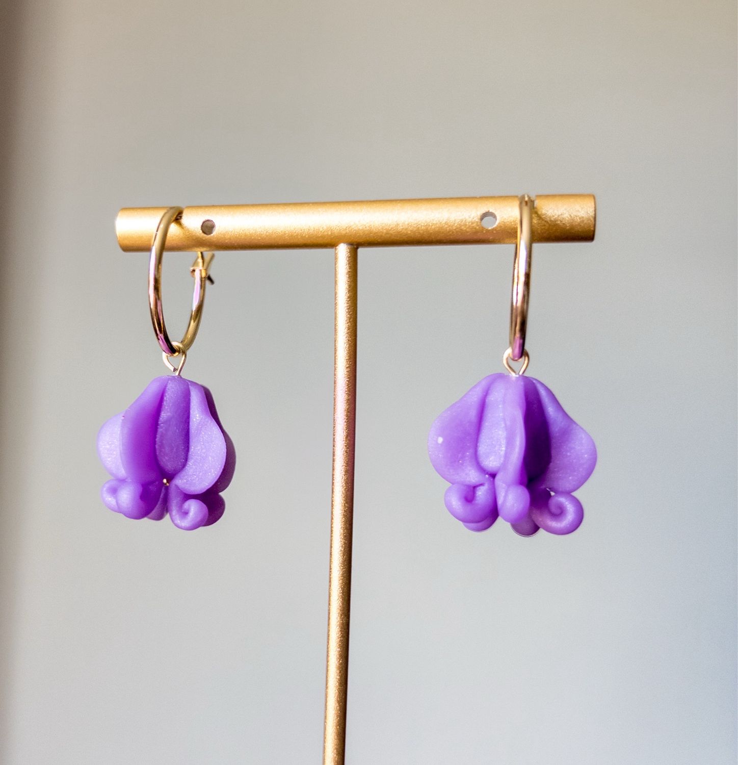Lilac Milk 18k Goldfilled Huggie