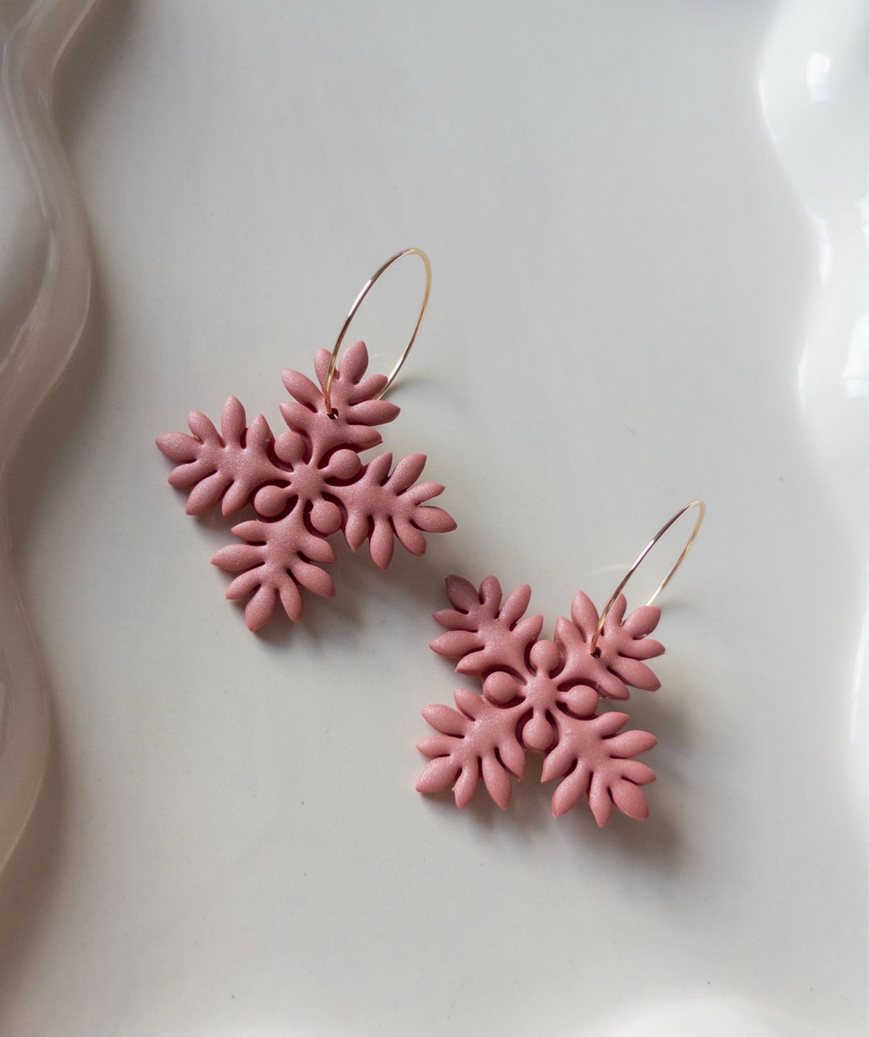 Crème 14k Goldfilled Hoops