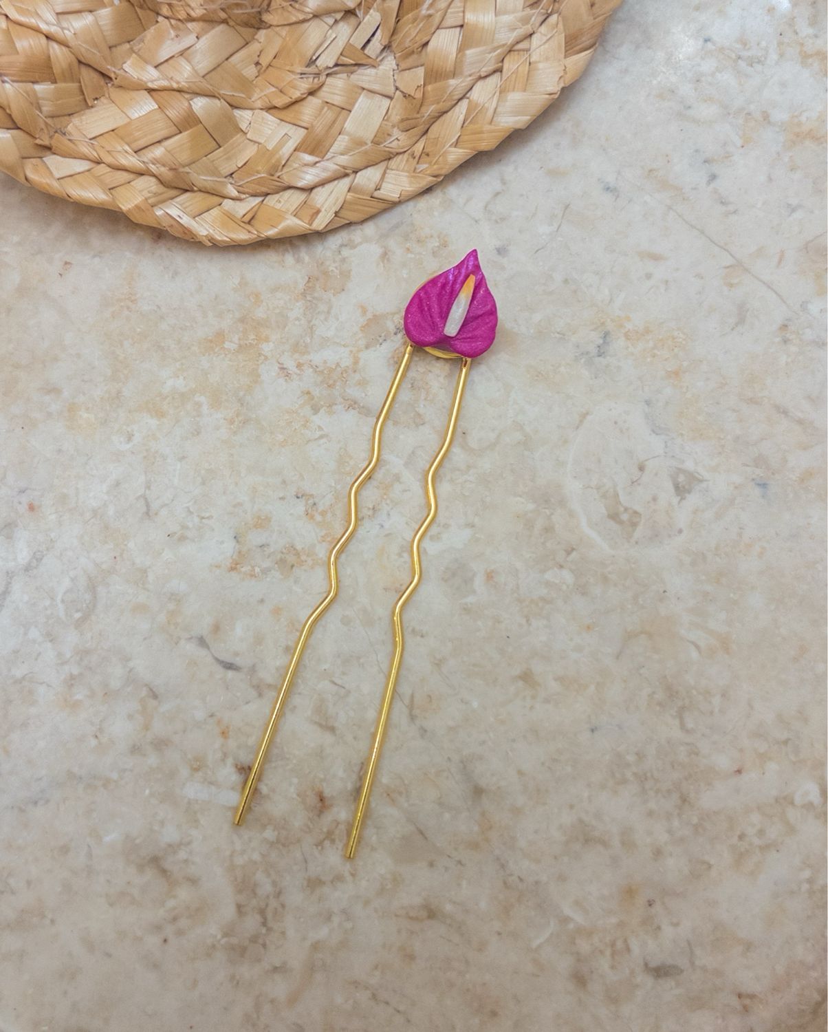 Fuscia Anthurium (Gold)