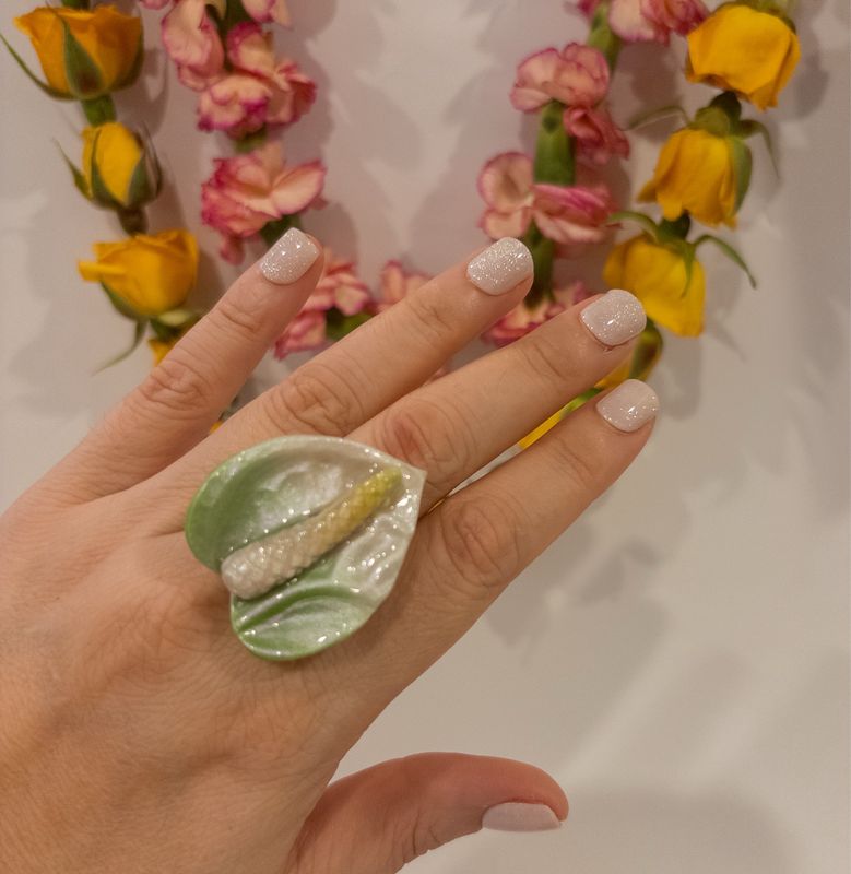 Anthurium (E) Ring