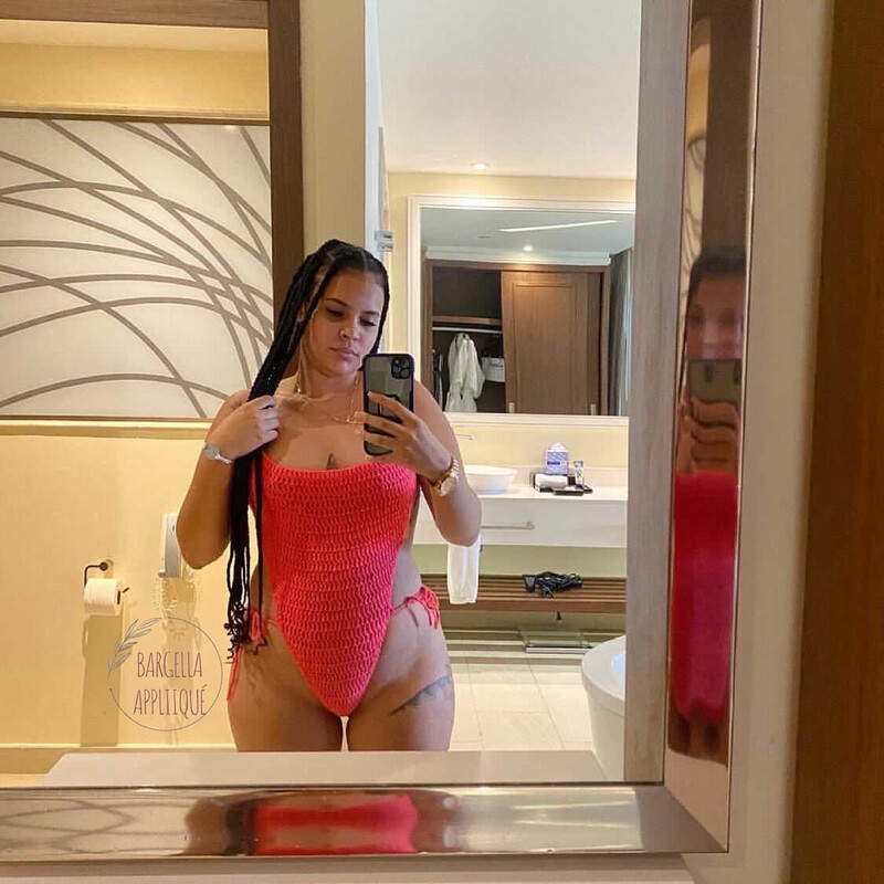 Rosa Monokini