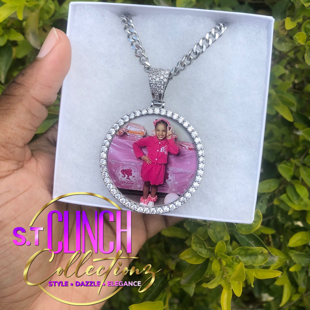 Custom Round Photo Medallion