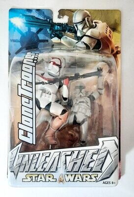 Hasbro Star Wars Unleashed Clone Trooper Actionfigur inkl. Diorama
