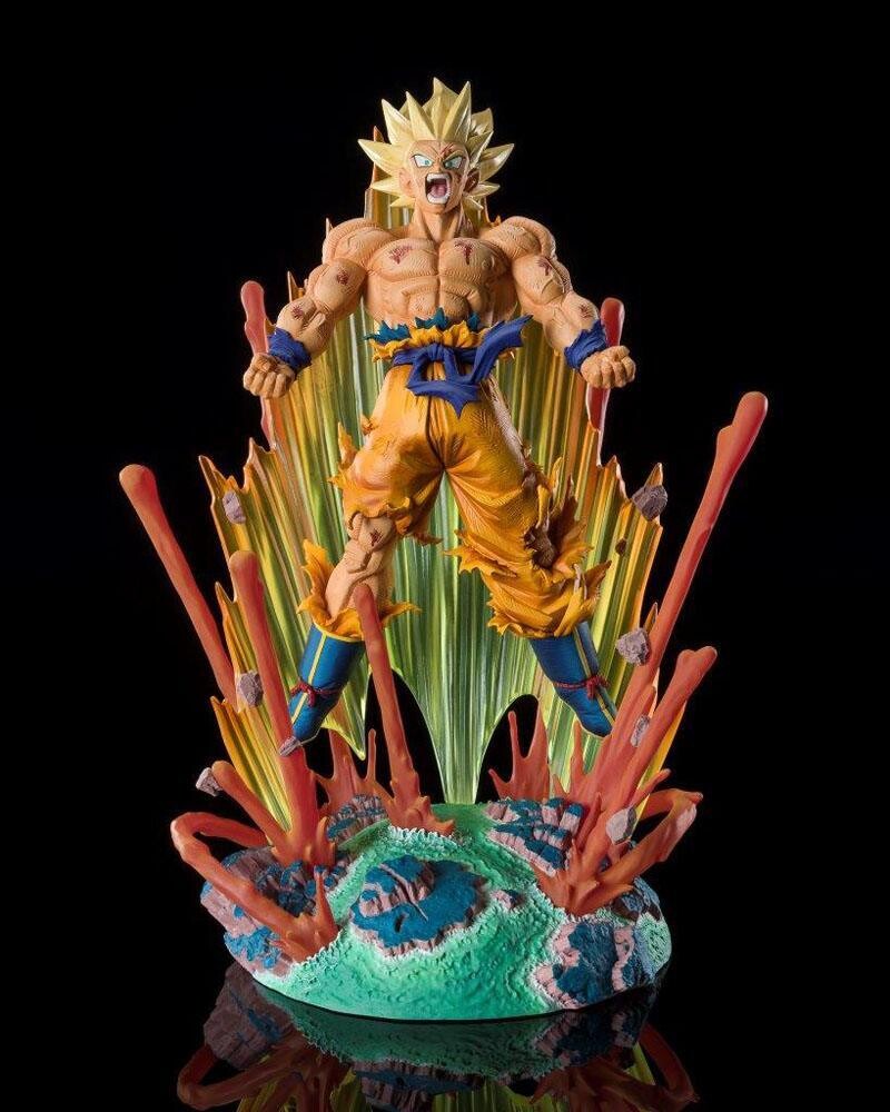 Bandai S.H. Figuarts Dragon Ball Z Super Saiyan Son Goku Statue Battle