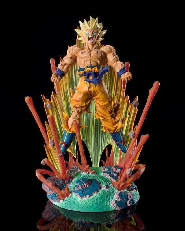 Bandai S.H. Figuarts Dragon Ball Z Super Saiyan Son Goku Statue Battle
