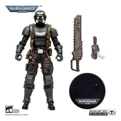 McFarlane Toys Warhammer 40K Darktide Veteran Guardsman Figur 18 cm