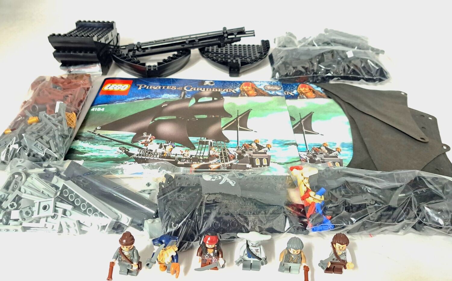 LEGO Pirates of the Caribbean: The Black Pearl 4184 inkl. BA 100 % KOMPLETT