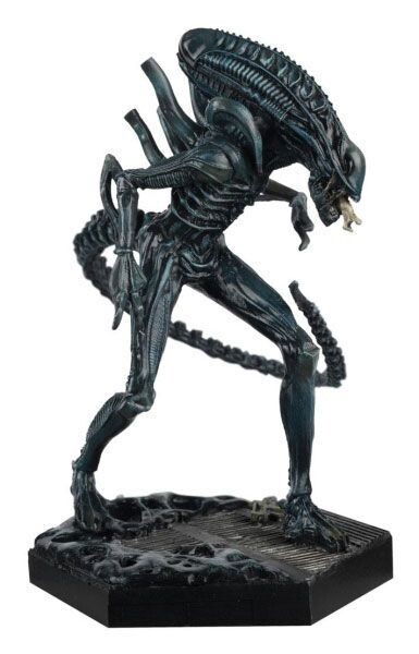 The Alien vs. Predator Collection Statue 1/16 Xenomorph Warrior 14 cm