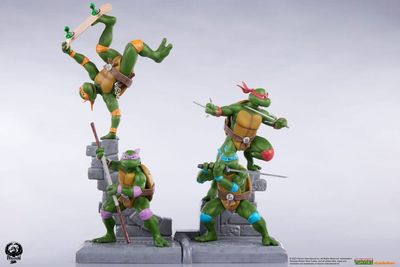PES Collectibles Teenage Mutant Ninja Turtles PVC Statue 4-er Pack 31 cm