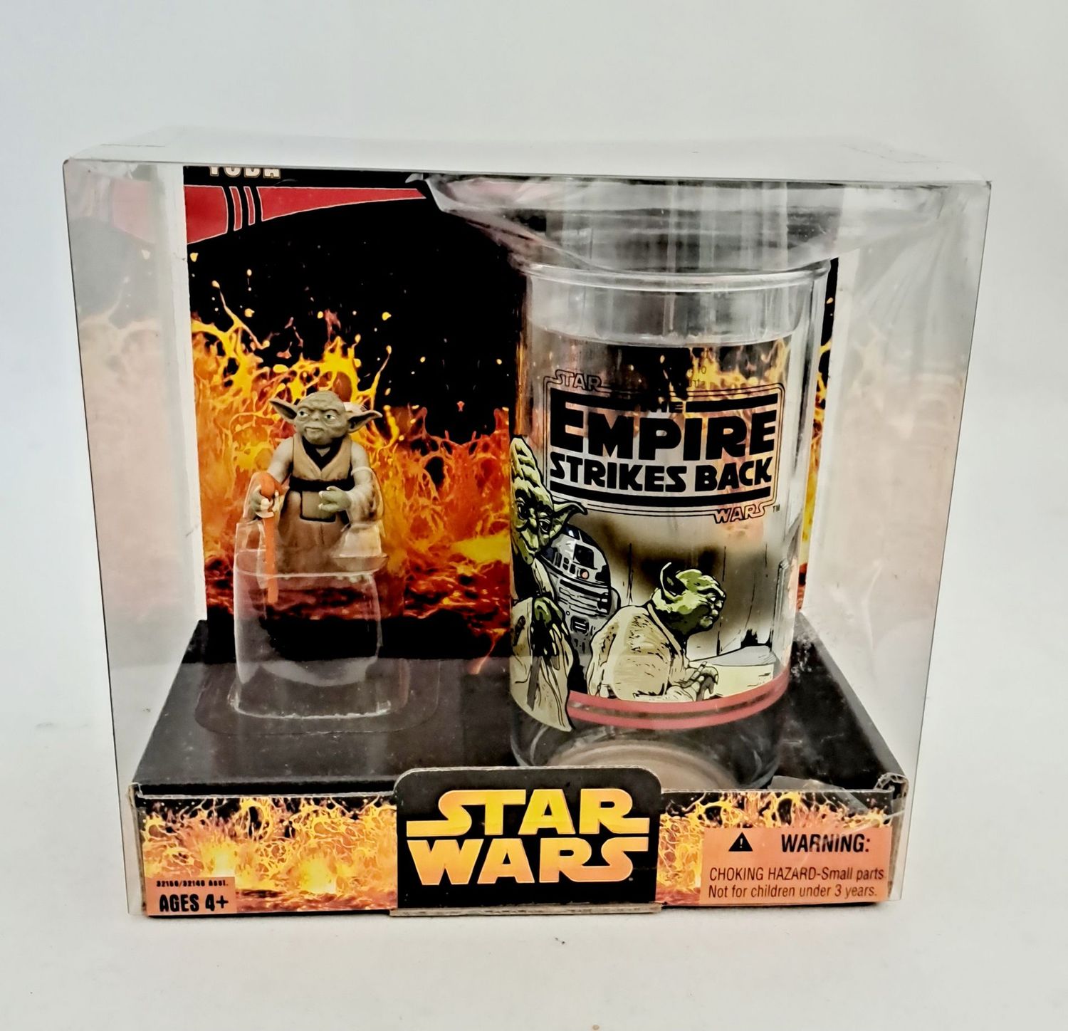 Hasbro Star Wars The Empire Strikes Back Yoda + Cup Glas Geschenk Set