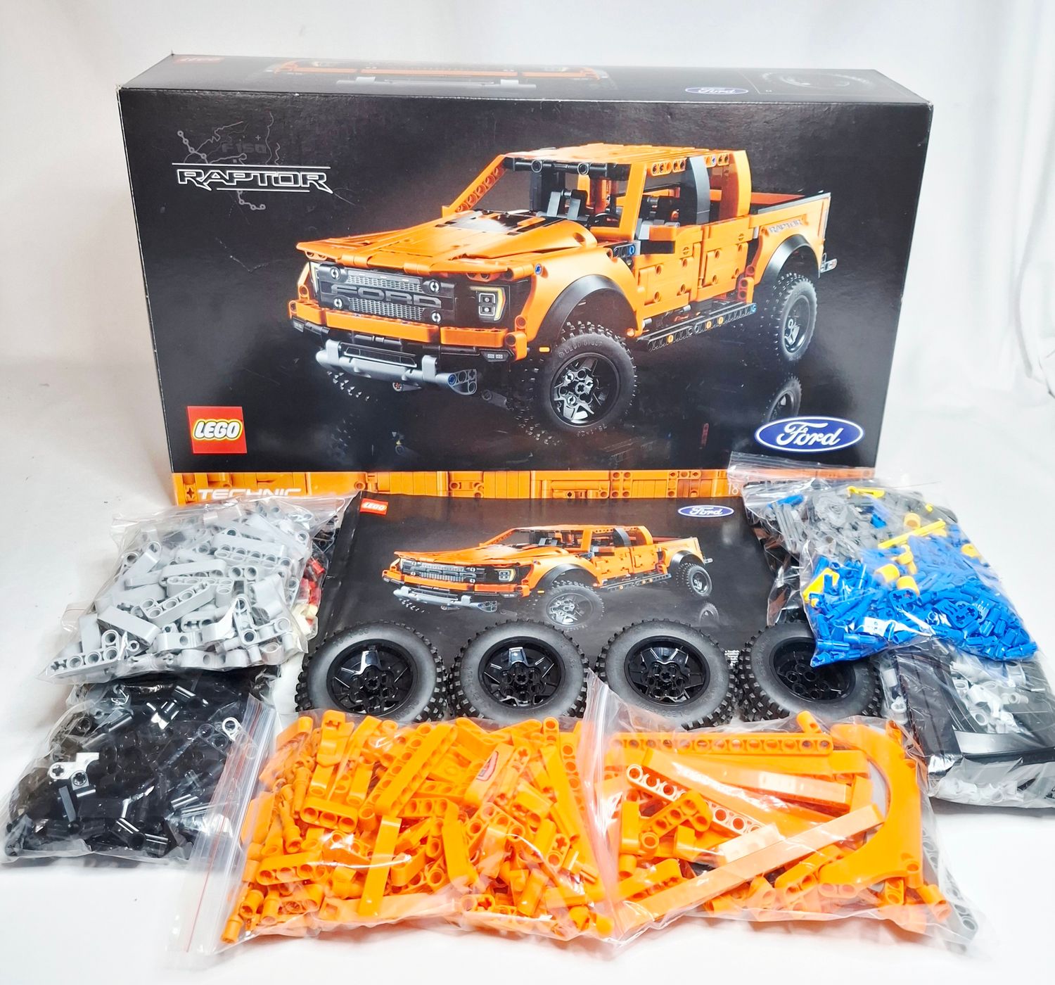 LEGO Technic 42126 Ford F-150 Raptor inkl. BA & OVP 100 % komplett !