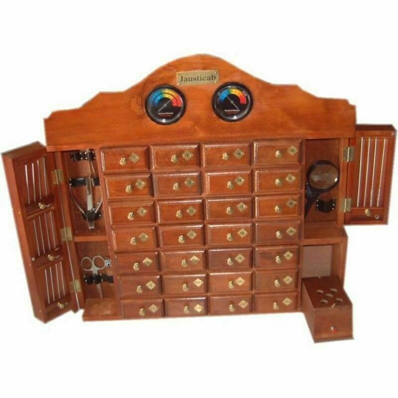 MUEBLE DE MADERA ARTESANAL CON 28 CAJONES Y ACCESORIOS
