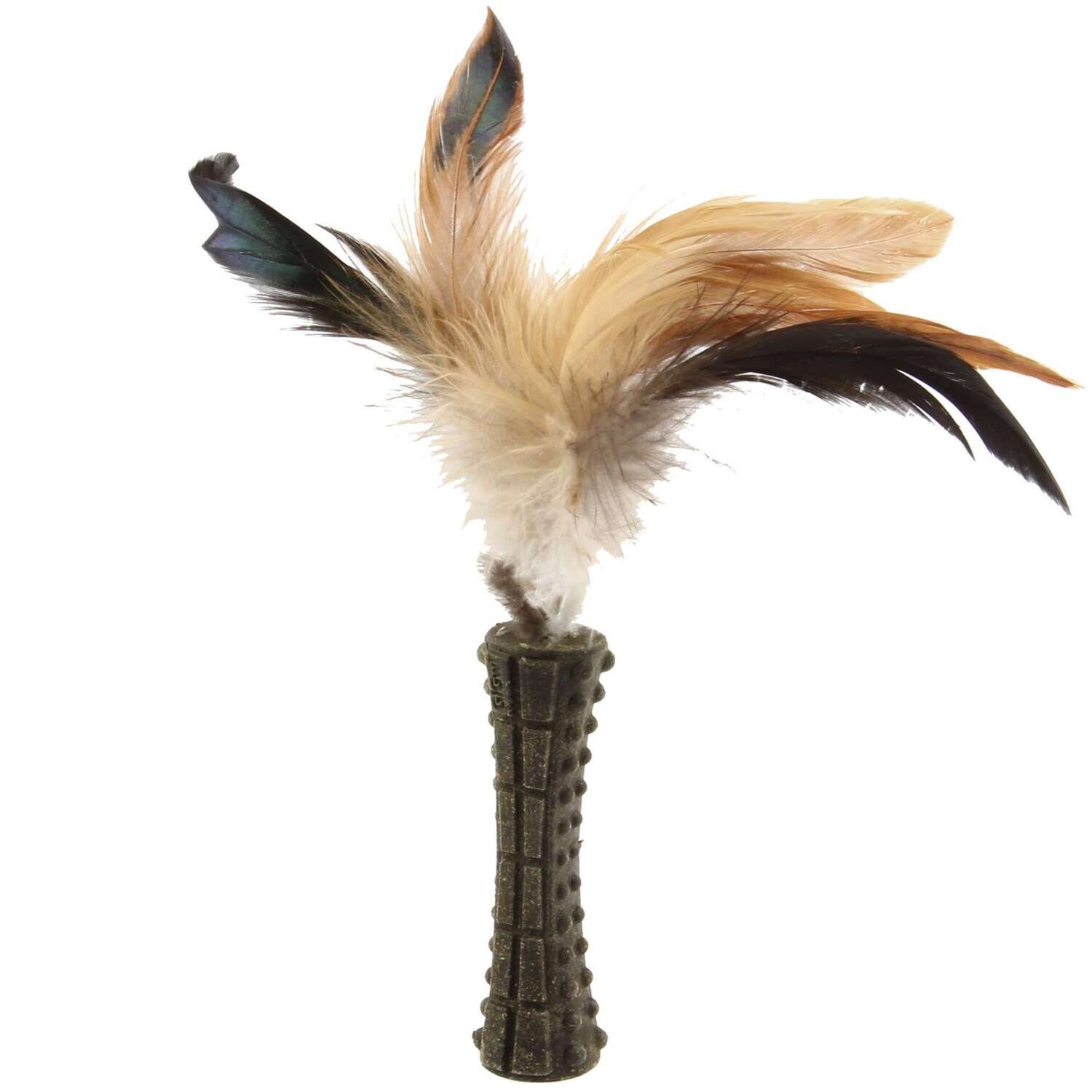 Johnny Stick pluma natural marr�n con hierba gatera GiGwi 14 cm