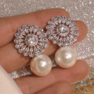 New Exquisite Flower Pearl Zircon Ladies Earrings Bride Engagement Dinner Jewelry