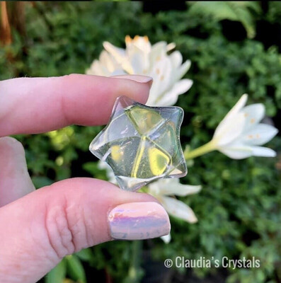 CLEAR QUARTZ PUFF STAR - 3cm - hand cut - Brazil