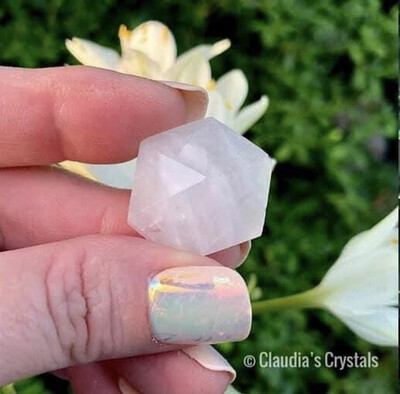 ROSE QUARTZ MINI HEXAGON PYRAMID - 2.5cm