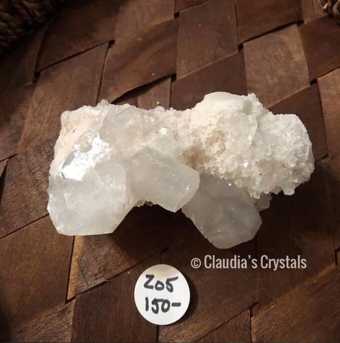 ZEOLITE SPECIMEN