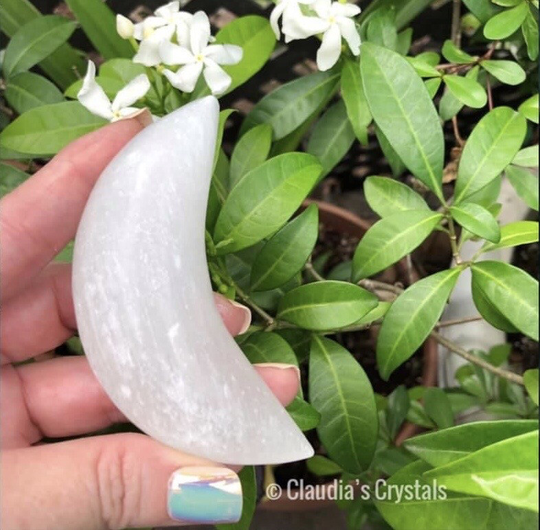 SELENITE PUFF MOON - 3.2&quot;