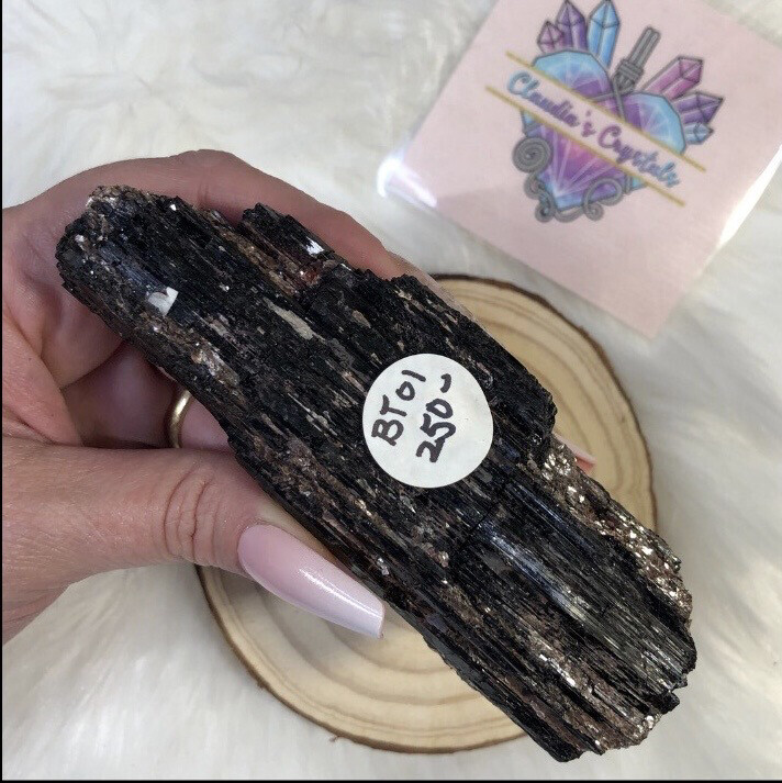 BLACK TOURMALINE &amp; MICA LOG - 11.5cm