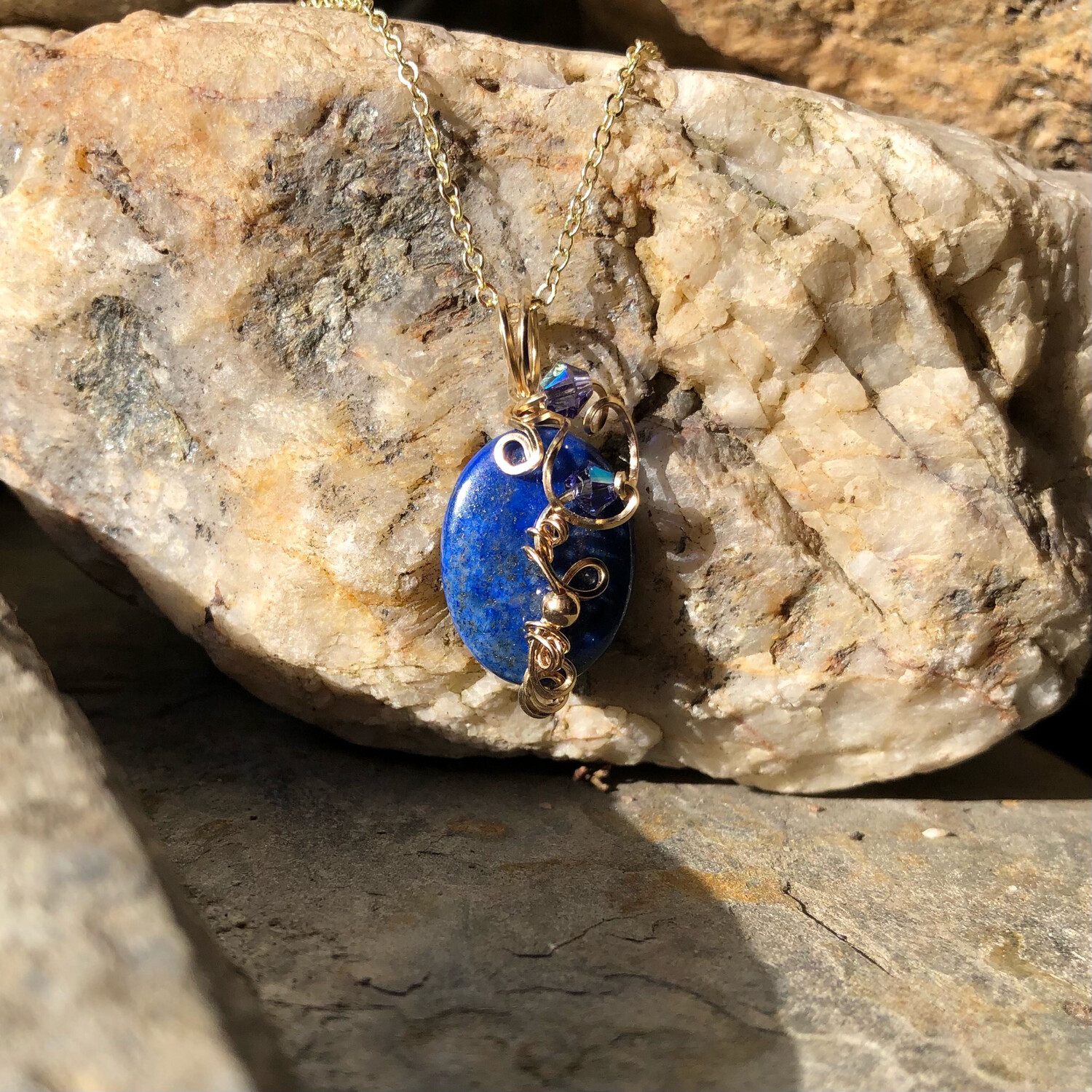 LAPIS LAZULI - Crystal Therapy Pendant - 14k Gold Filled